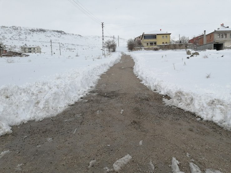 Aksaray’da kapanan köy yolları trafiğe açıldı