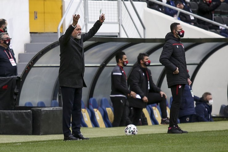 Süper Lig: MKE Ankaragücü: 0 - Gençlerbirliği: 0 (İlk yarı)