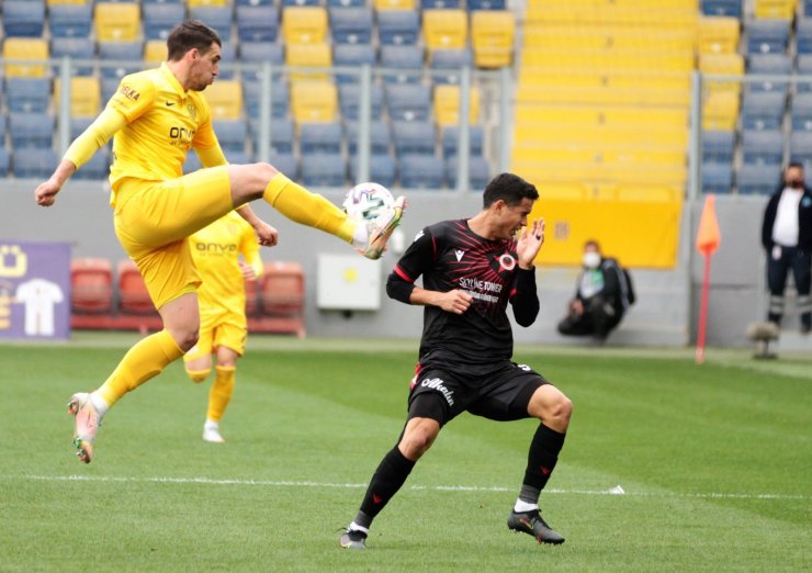 Süper Lig: MKE Ankaragücü: 0 - Gençlerbirliği: 0 (İlk yarı)