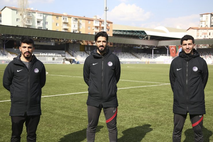 Maç sırasında orucunu açan futbolculardan açıklama