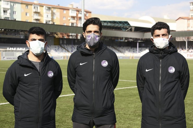 Maç sırasında orucunu açan futbolculardan açıklama