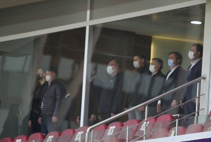 Süper Lig: Sivasspor: 0 - Beşiktaş: 0 (Maç devam ediyor)
