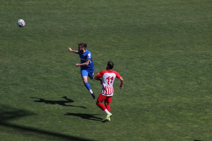 3. Lig: Karaman Belediyespor: 1 - Nazilli Belediyespor: 2