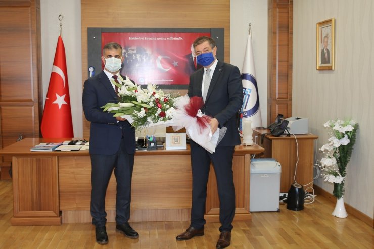 ÇAKÜ Rektörü Prof. Dr. Harun Çiftçi görevine başladı