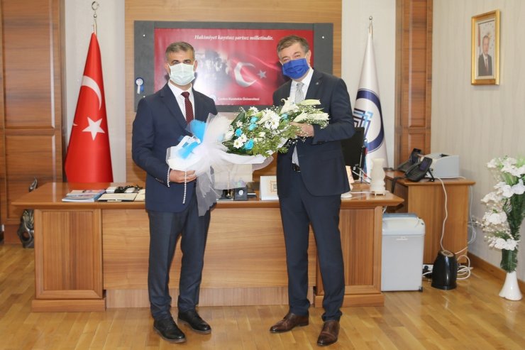 ÇAKÜ Rektörü Prof. Dr. Harun Çiftçi görevine başladı