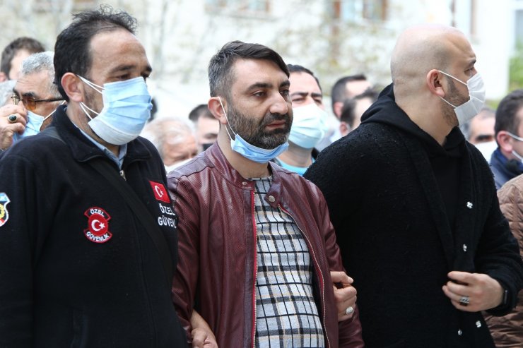Motosiklet kazasında hayatını kaybeden anneanne ve torunu son yolculuğuna uğurlandı