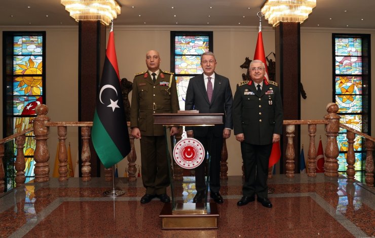 Milli Savunma Bakanı Hulusi Akar, Libya Genelkurmay Başkanı Orgeneral Mohamed Elhadad’ı kabul etti.