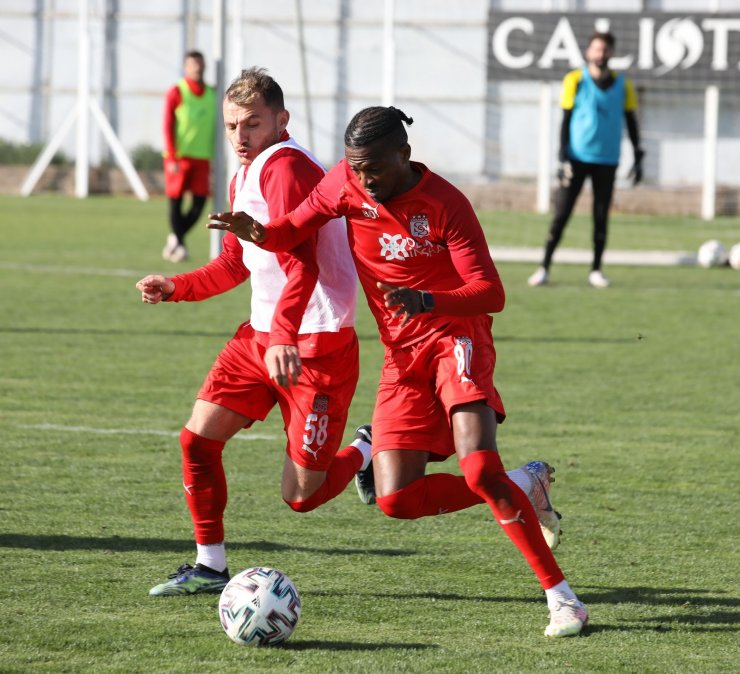 Sivasspor’da neşeli antrenman