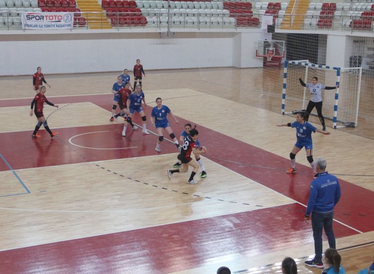 Kadınlar Hentbol Süper Ligi: Sivas Belediyespor: 26 - Anadolu Üniversitesi GSK: 41