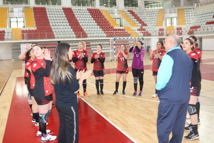 Kadınlar Hentbol Süper Ligi: Sivas Belediyespor: 26 - Anadolu Üniversitesi GSK: 41