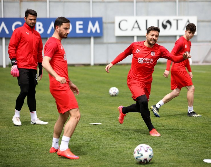Sivasspor, Gaziantep FK maçının taktiğini çalıştı