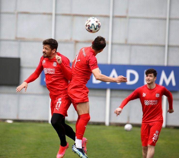 Sivasspor, Gaziantep FK maçının taktiğini çalıştı