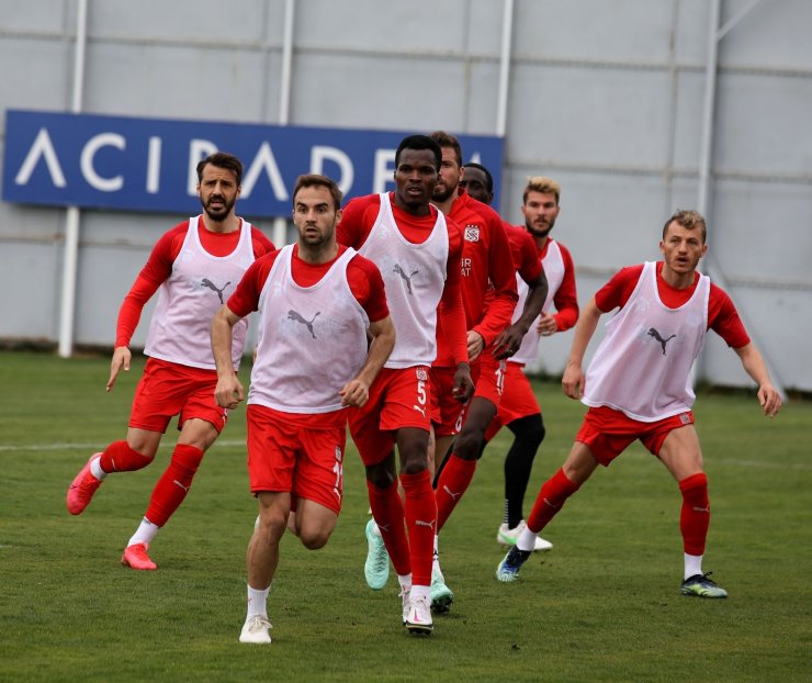 Sivasspor, Gaziantep FK maçının taktiğini çalıştı