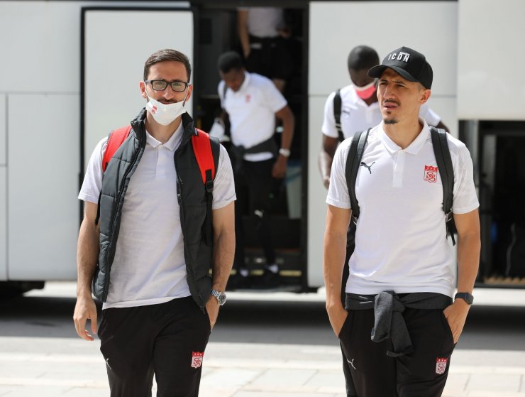 Sivasspor kafilesi Gaziantep’e ulaştı