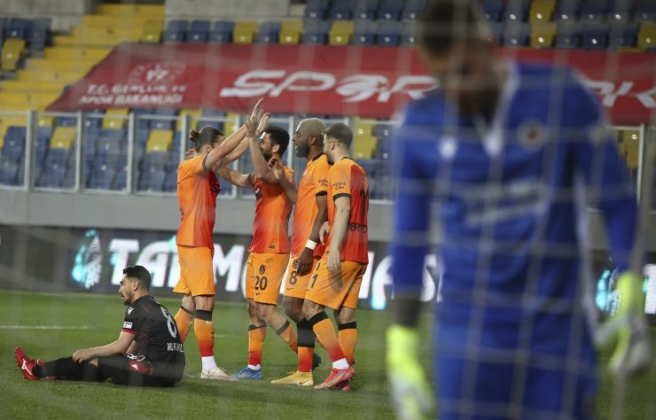 Süper Lig: Gençlerbirliği: 0 - Galatasaray: 2 (Maç sonucu)