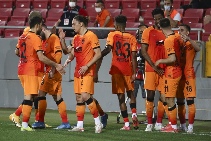 Süper Lig: Gençlerbirliği: 0 - Galatasaray: 1 (İlk yarı)