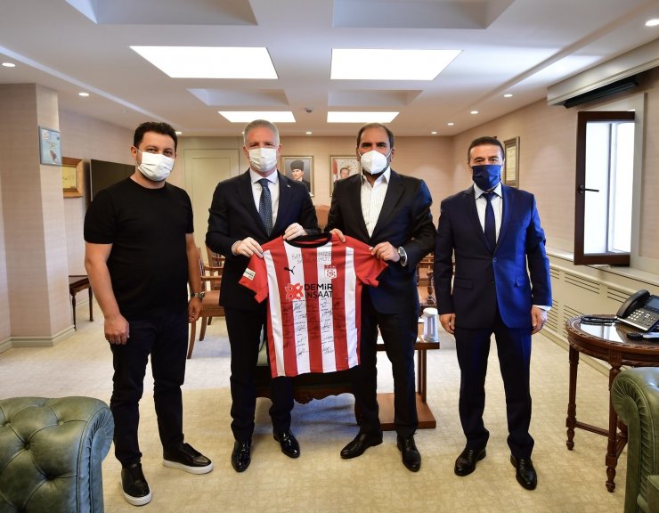 Sivasspor Başkanı Otyakmaz’dan Gaziantep Valisi Davut Gül’e ziyaret