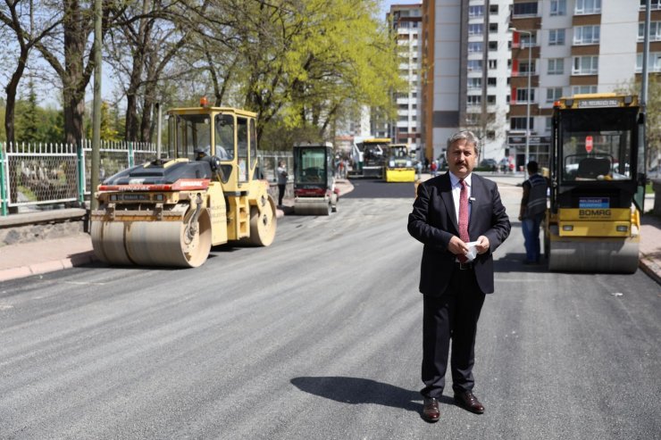 Melikgazi asfalt çalışmalarını aralıksız sürdürüyor