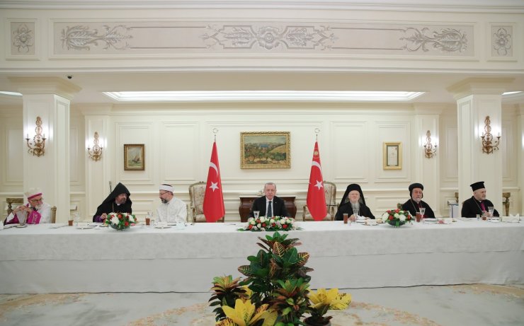 Cumhurbaşkanı Erdoğan, azınlık cemaat liderleri ile iftarda bir araya geldi