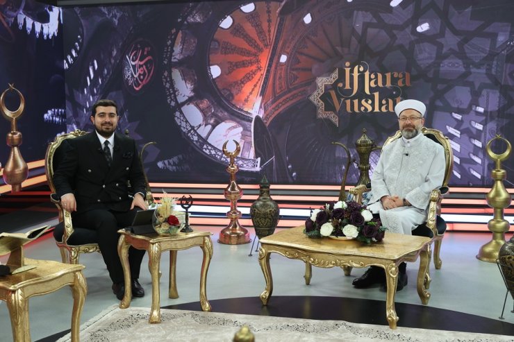Diyanet İşleri Başkanı Prof. Dr. Ali Erbaş: “Namaza ne kadar önem veriyorsak zekata da o kadar önem vermeliyiz”