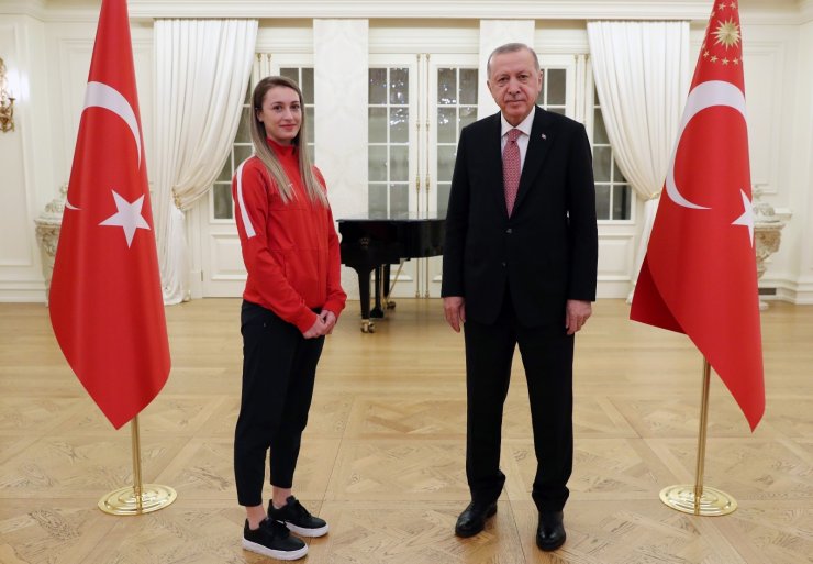 Cumhurbaşkanı Erdoğan, sporcularla iftar yaptı