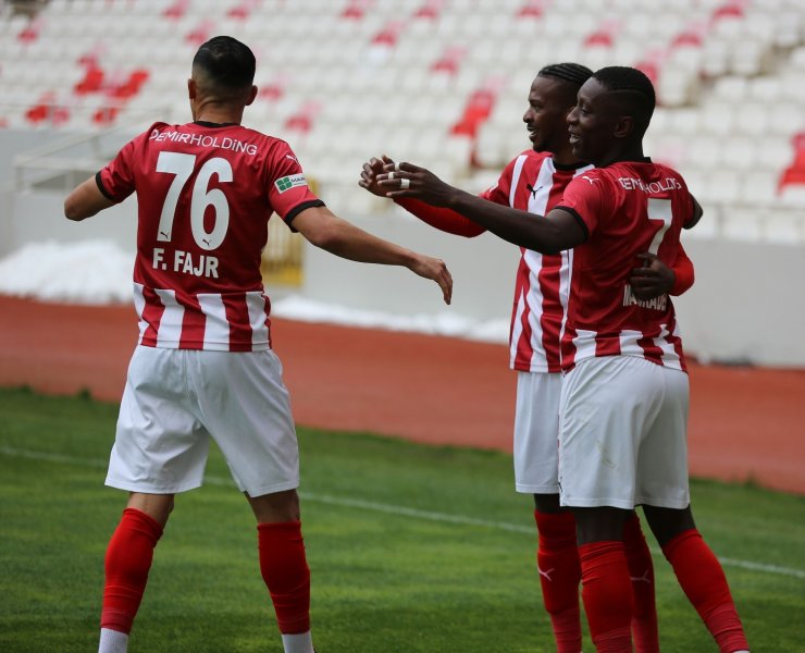 Sivasspor düşme hattından çıktı, Avrupa potasına girdi