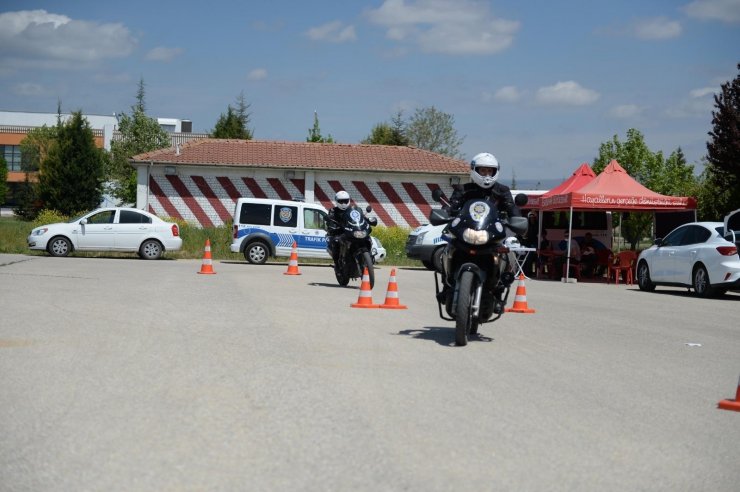 14 polise motosiklet eğitimi verildi