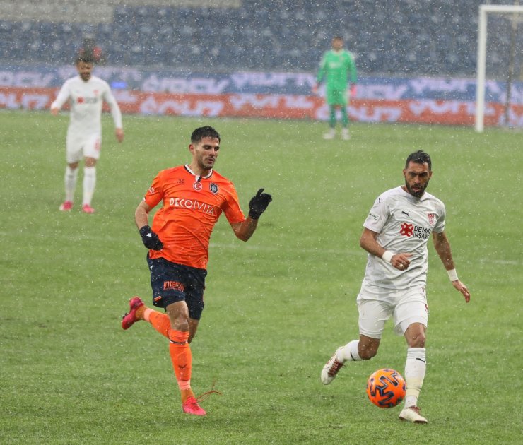Sivasspor ile Başakşehir 26. randevuda