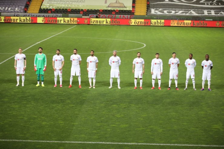 Sivasspor’da 4 futbolcu ceza sınırında!