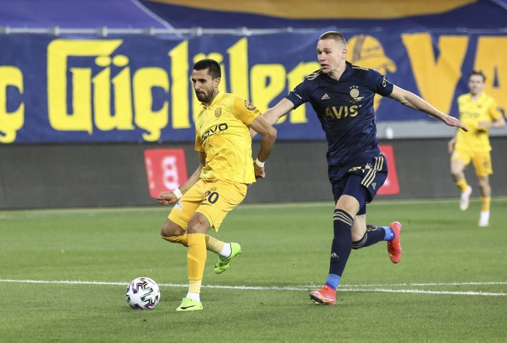 Süper Lig: MKE Ankaragücü: 1 - Fenerbahçe: 0 (Maç devam ediyor)