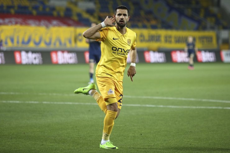 Süper Lig: MKE Ankaragücü: 1 - Fenerbahçe: 0 (Maç devam ediyor)