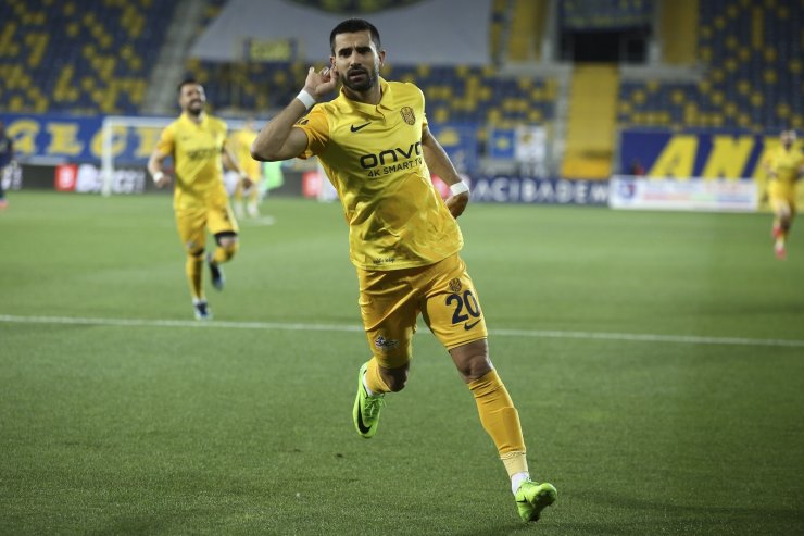 Süper Lig: MKE Ankaragücü: 1 - Fenerbahçe: 0 (Maç devam ediyor)