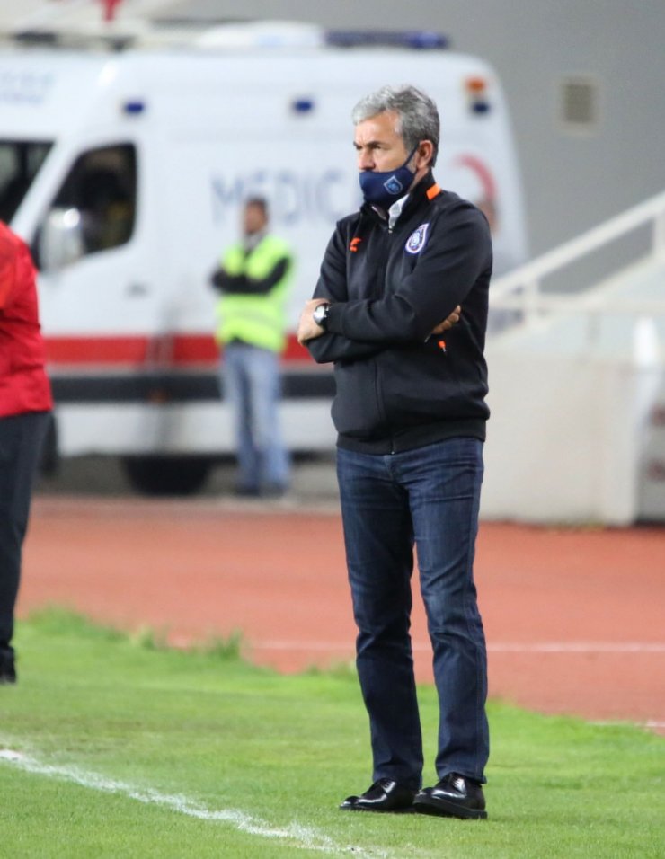 Süper Lig: D.G. Sivasspor: 0 - Başakşehir: 0 (İlk yarı)
