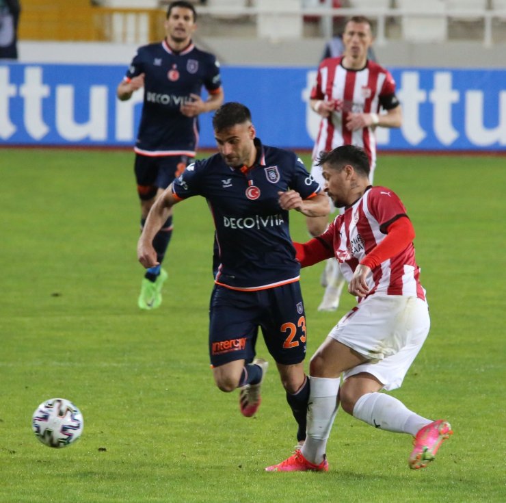 Süper Lig: DG Sivasspor: 0 - Medipol Başakşehir : 0 (Maç sonucu)