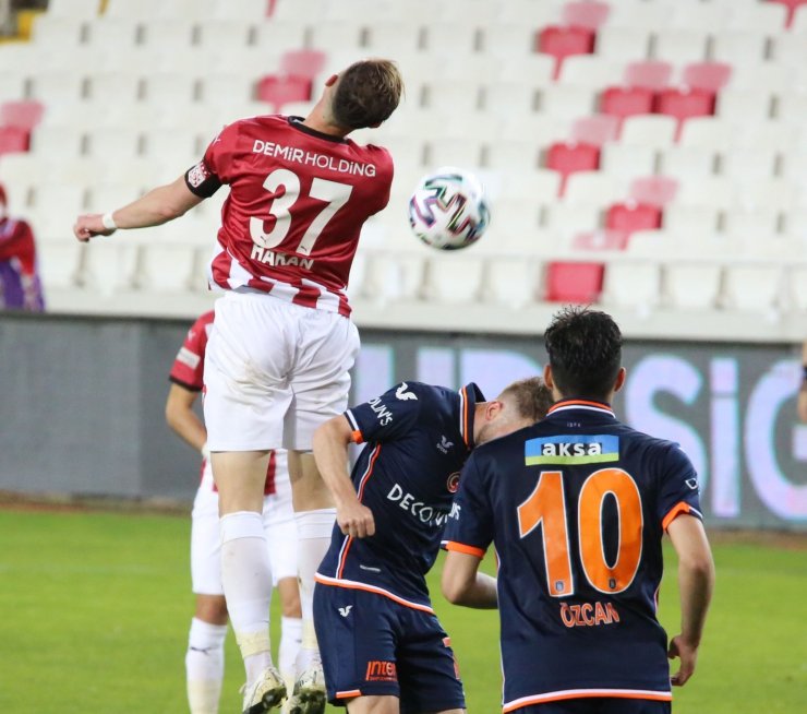 Süper Lig: DG Sivasspor: 0 - Medipol Başakşehir : 0 (Maç sonucu)