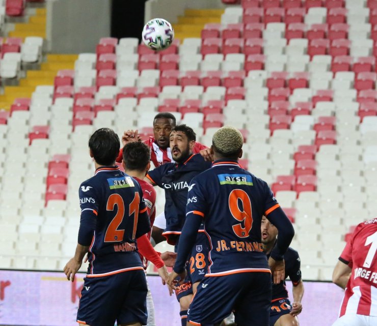 Süper Lig: DG Sivasspor: 0 - Medipol Başakşehir : 0 (Maç sonucu)