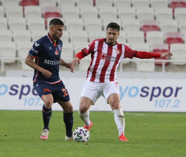 Süper Lig: DG Sivasspor: 0 - Medipol Başakşehir : 0 (Maç sonucu)