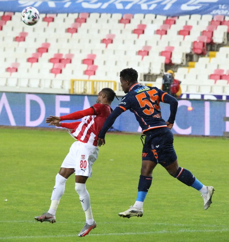 Süper Lig: DG Sivasspor: 0 - Medipol Başakşehir : 0 (Maç sonucu)