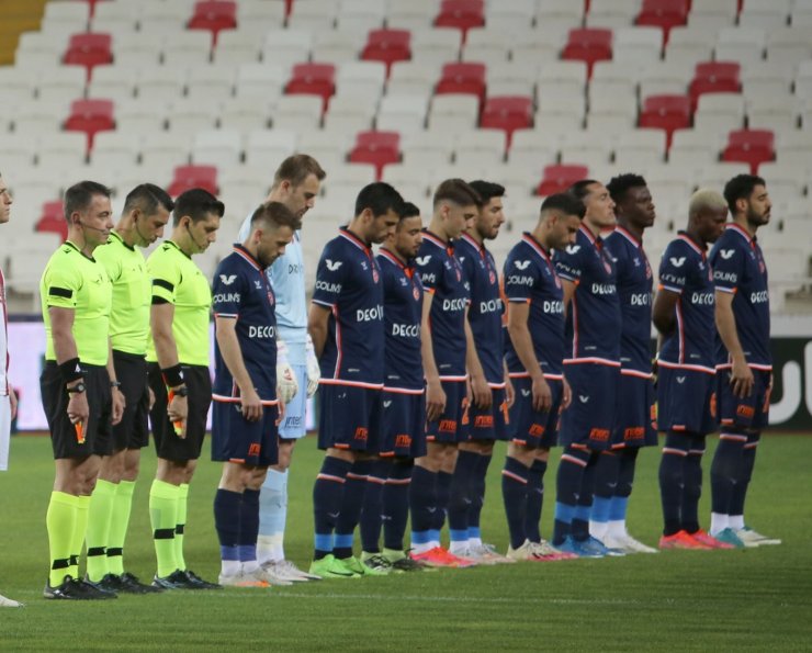 Süper Lig: Sivasspor: 0 - Medipol Başakşehir: 0 (Maç devam ediyor)