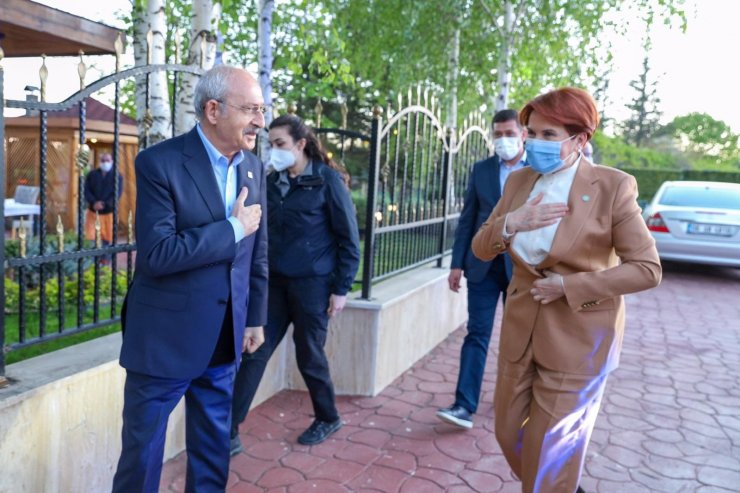 Akşener ve Kılıçdaroğlu iftarda bir araya geldi