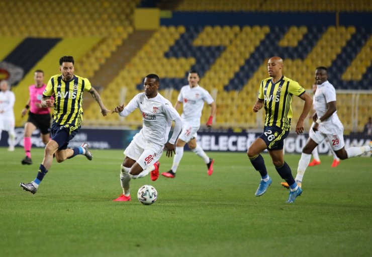Sivasspor, bu sezon İstanbul’da ilk kez kazandı