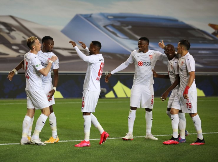 Sivasspor, bu sezon İstanbul’da ilk kez kazandı