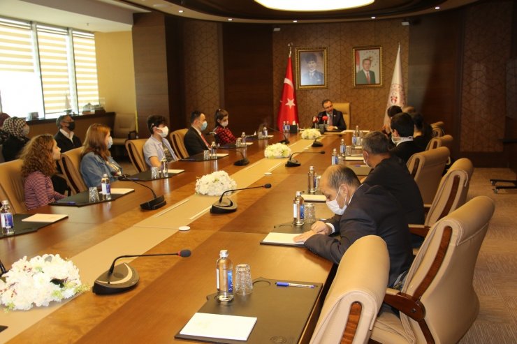 Bakan Kasapoğlu: "Engelli vatandaşlarımızın pek çok başarının altında imzasının olduğunu görüyoruz"