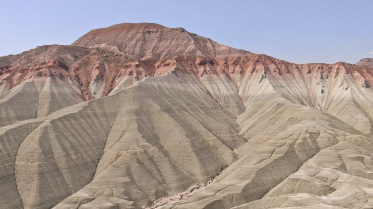 Başkent’in gökkuşağı tepeleri