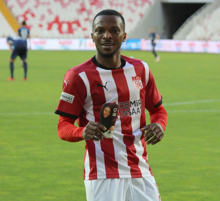 Kayode ligdeki 6. golünü attı