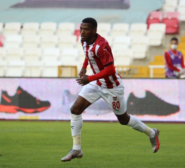 Kayode ligdeki 6. golünü attı