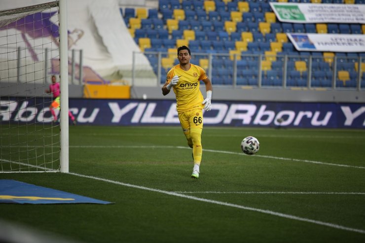 MKE Ankaragücü’nde Mert Topuz ilk Süper Lig maçına çıktı