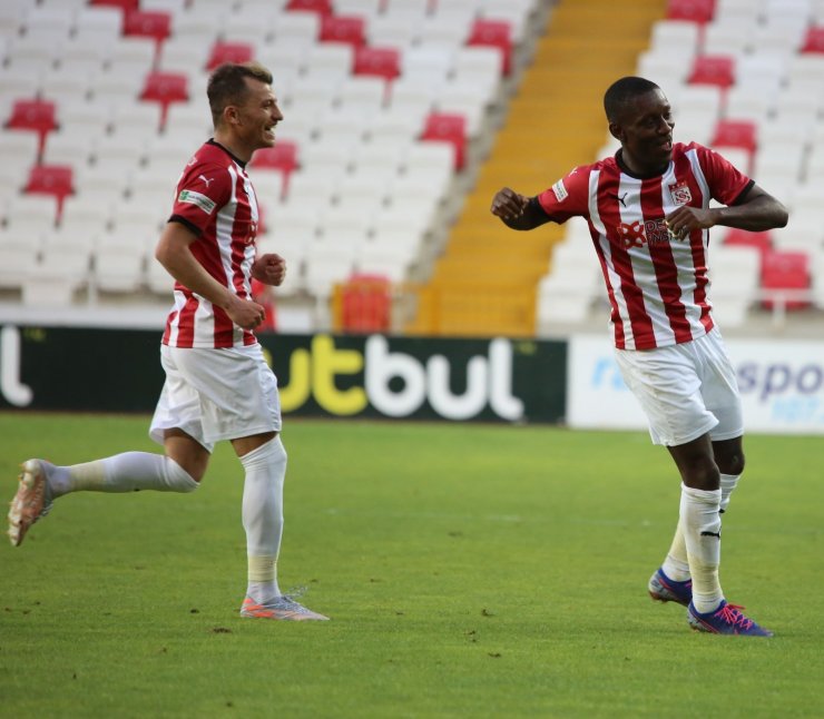 Süper Lig: D.G. Sivasspor: 2 - Kasımpaşa: 1 (Maç sonucu)