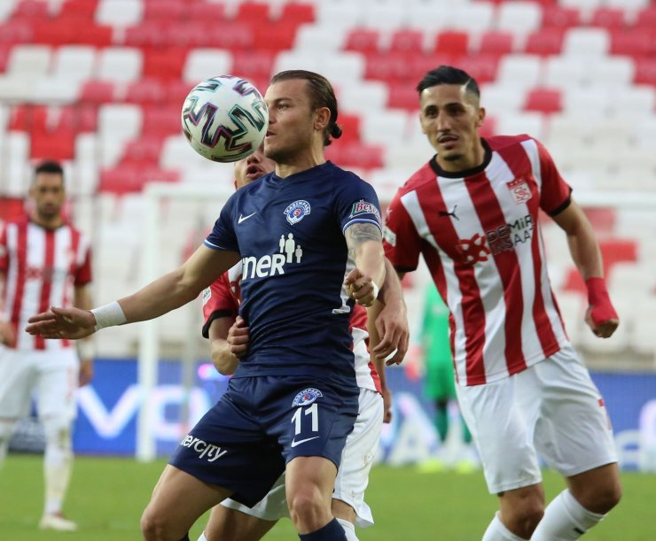 Süper Lig: D.G. Sivasspor: 2 - Kasımpaşa: 1 (Maç sonucu)