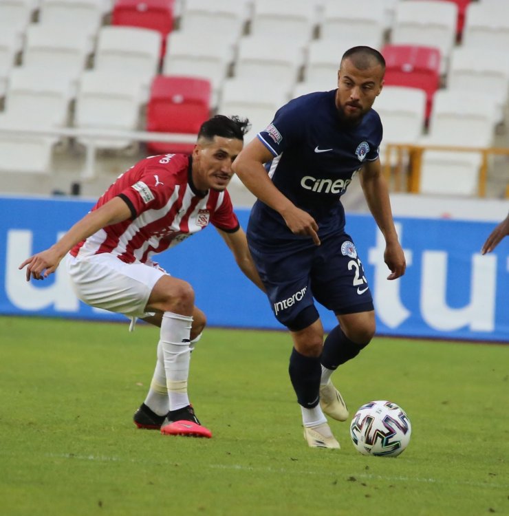 Süper Lig: D.G. Sivasspor: 2 - Kasımpaşa: 1 (Maç sonucu)